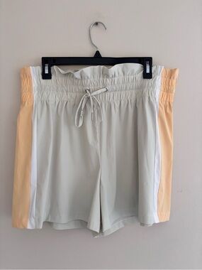 Juicy Couture Casual Drawstring Women’s Shorts in Cream with Peach Side Panels